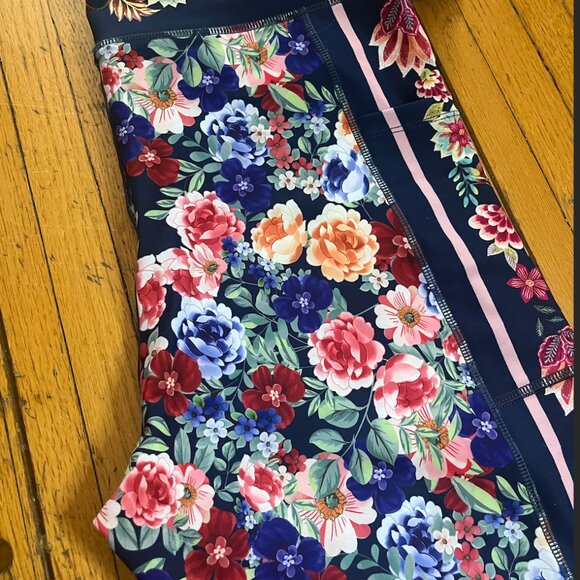 Bright Floral Designer Leggings/Yoga Pants - Picture 3 of 5